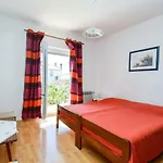 In With Two-bedrooms 7 Apartament