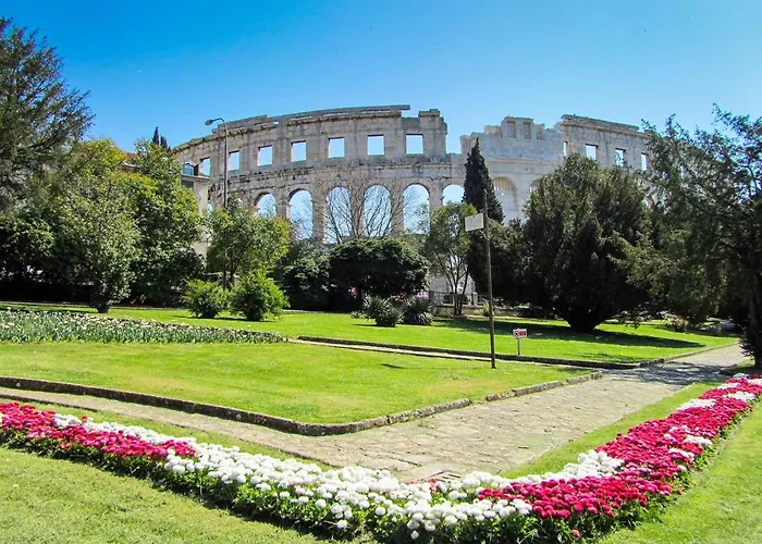 Apartment In With Two-bedrooms 7 Pula