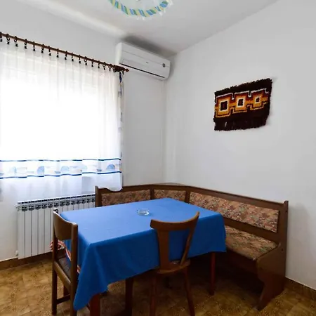 In With Two-bedrooms 7 Apartment *