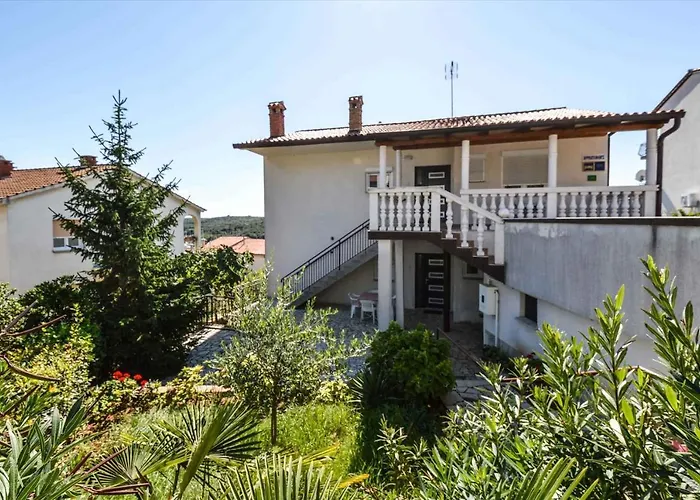 In With Two-bedrooms 7