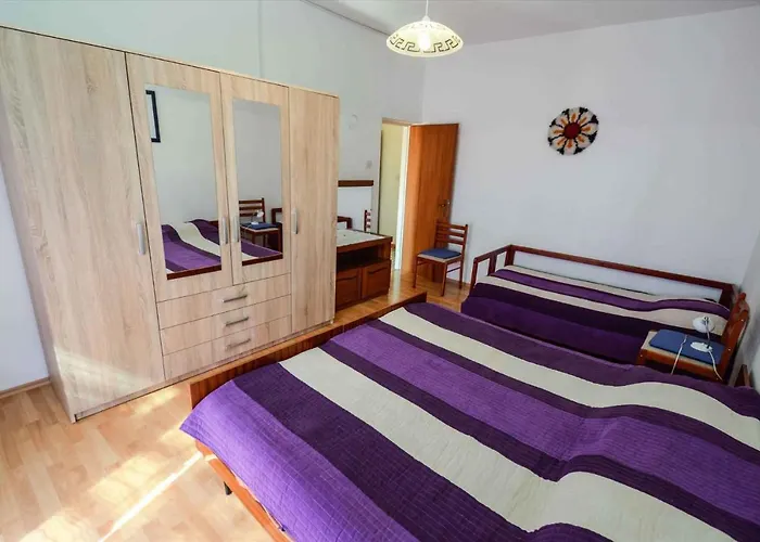 In With Two-bedrooms 7 Апартаменти Пула